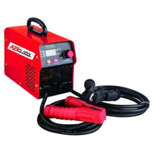 Prostownik inwertorowy do ładowania akumulatorów 12 oraz 24 V z funkcją rozruchu. KBCH550A